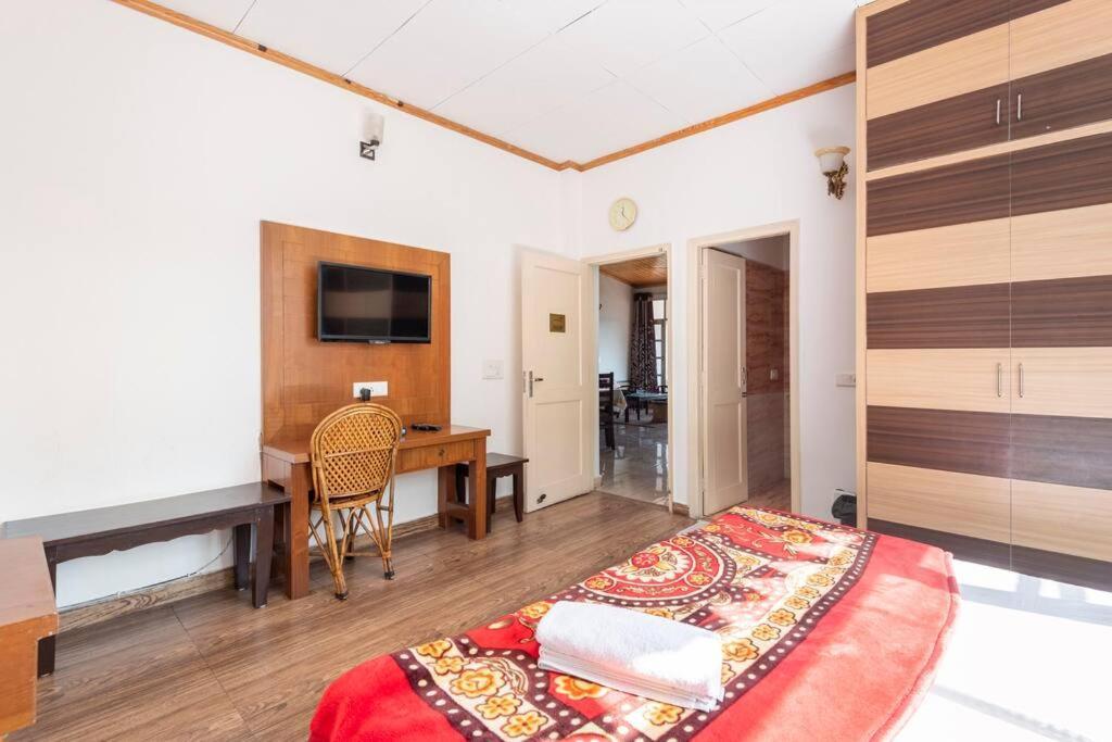 Kasauli Edge Apt With Balcony מראה חיצוני תמונה