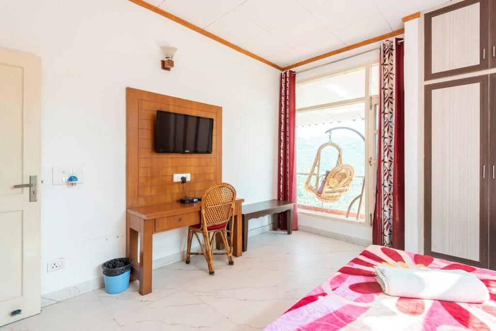 Kasauli Edge Apt With Balcony מראה חיצוני תמונה